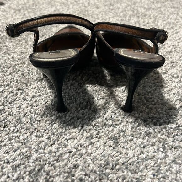 Dolce and Gabbana pointed sling back heels - Picture 3 of 6